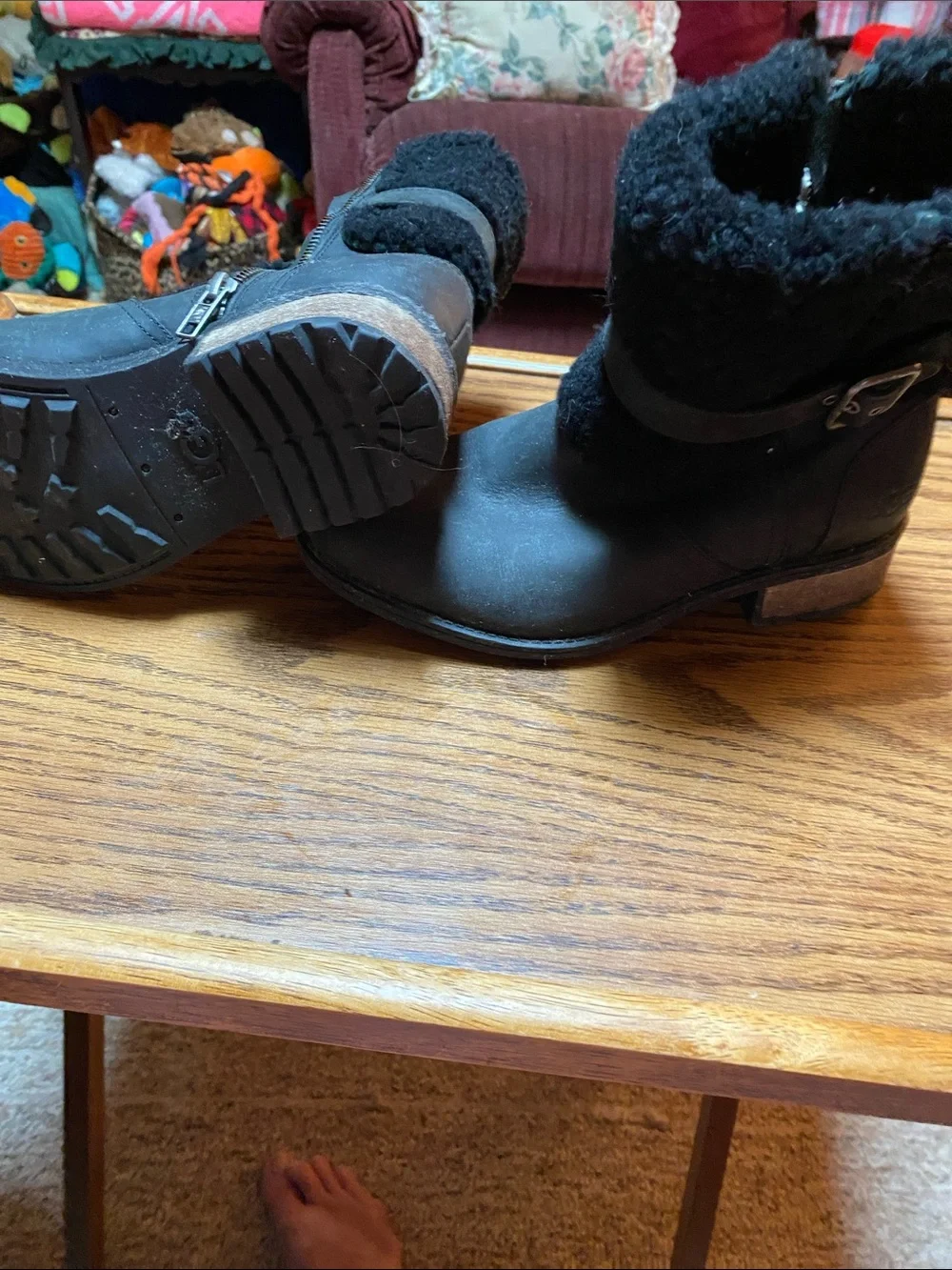 7.5 UGG Black Shearling Cuff Zipper mid calf Boots
